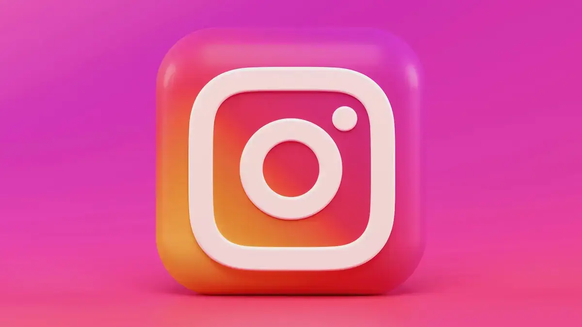 Comparison of websites and Instagram for MSMEs